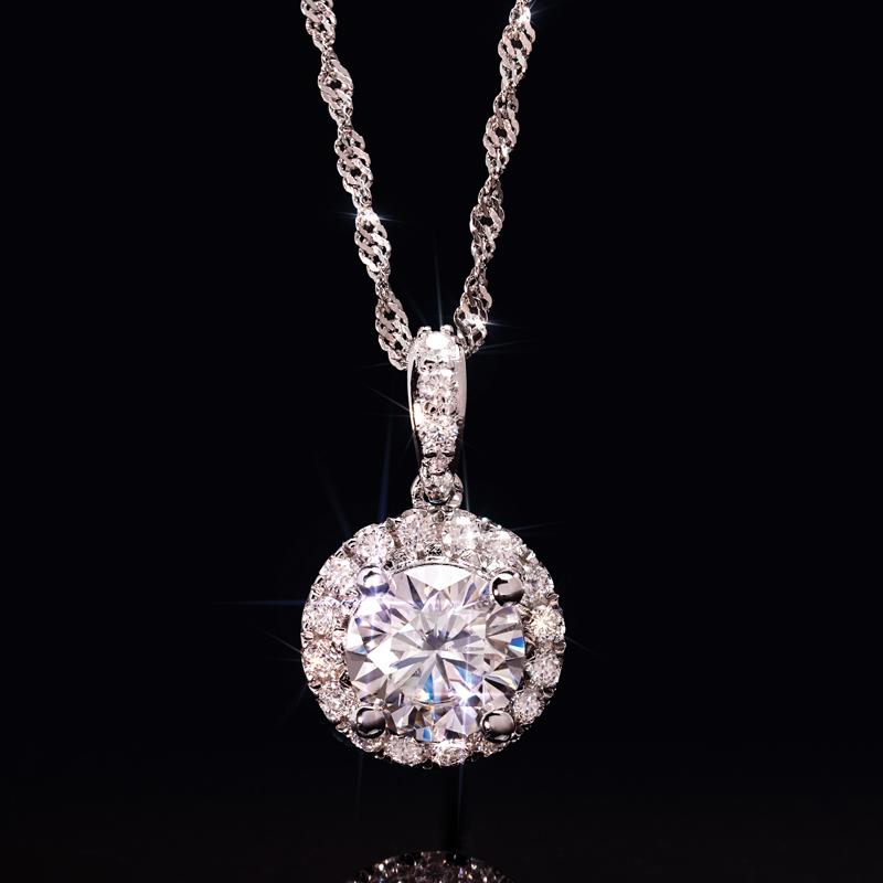 Moissanite Pendant (1 1/3 ctw)